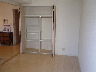 【洋室】 | ミドエスト・ツダ