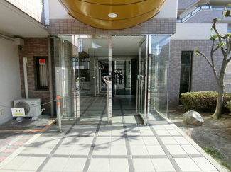 【エントランス】