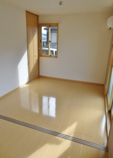 リヴェール西条の洋室|参考写真になります。