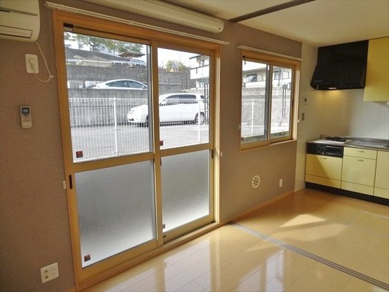 リヴェール西条の居間・リビング|参考写真になります。