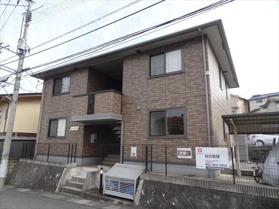 リヴェール西条の外観