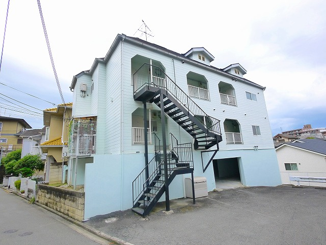 エムズ富雄の外観|落ち着いた雰囲気の外観です