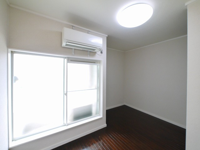 エムズ富雄の居間・リビング|使いやすい居間です