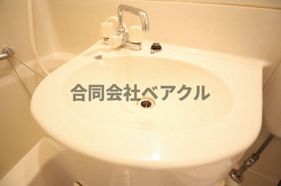 【洗面所】 | 南波ロイヤルハイツ | 脱衣スペースもあります