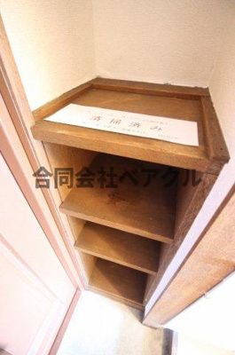 【玄関】 | 南波ロイヤルハイツ | 明るい玄関です