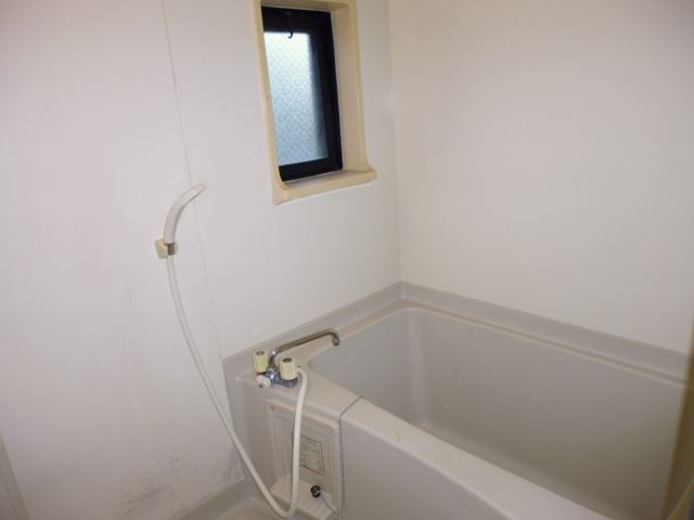 ハイツデアイの浴室