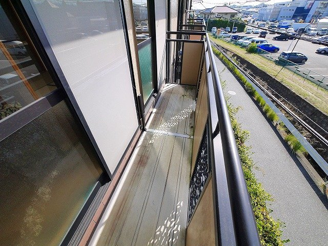 エスト・デ・リヴィエールのバルコニー|バルコニーからの眺めを楽しみながら食事をしませんか