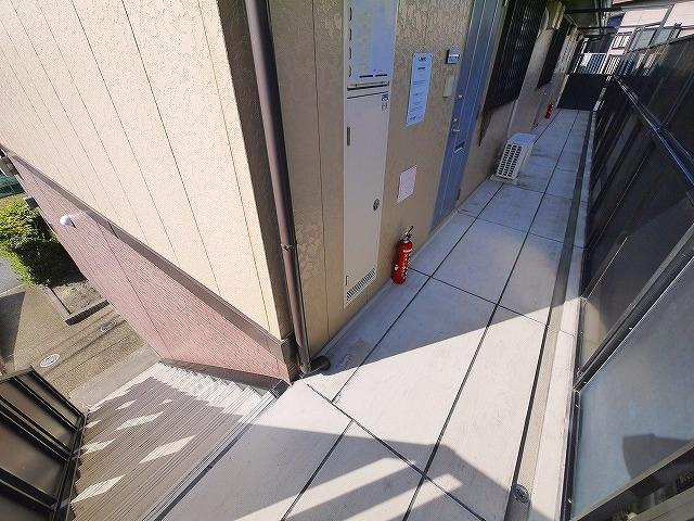 エスト・デ・リヴィエールのその他共用部分|ゆとりのある共用通路です