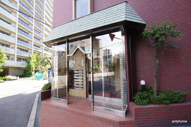 三木シャトーマンション　仲介手数料無料のエントランス