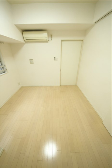 【洋室】 | ルクレ堺筋本町レジデンス
