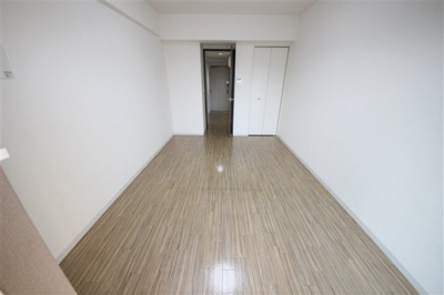 【洋室】 | フレイランス NAMBA PLACE