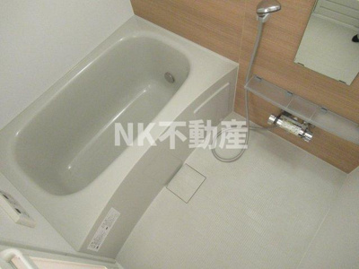 【浴室】 | メゾン池島（東花園賃貸） | きれいなお風呂です。追い焚き付きです。