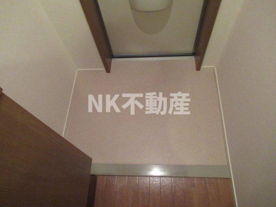 【玄関】 | メゾン池島（東花園賃貸） | シンプルで使いやすい玄関です