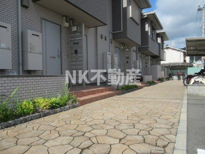 【エントランス】 | メゾン池島（東花園賃貸） | 敷地内です