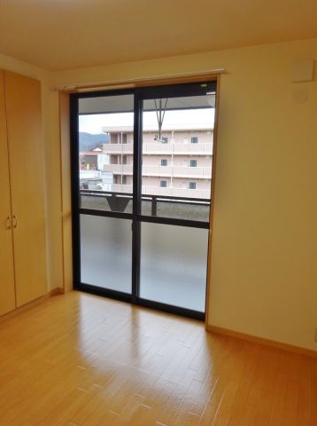 フィオレットの子供部屋|室内洗濯機設置可