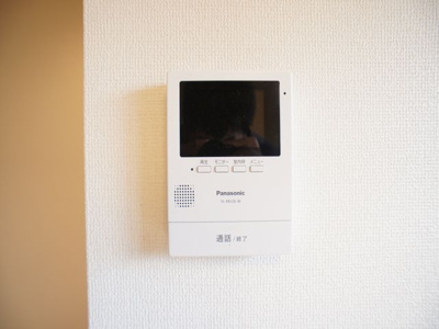 【セキュリティ】 | ビバーチェ | 訪問者の確認ができるTVドアホン付きです♪