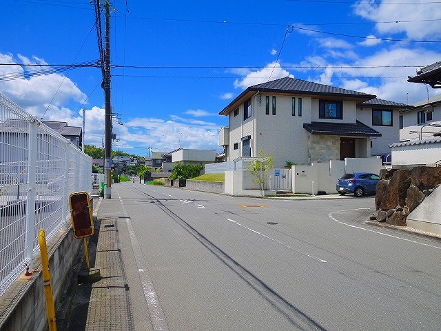 朱雀医療ビルの駐車場