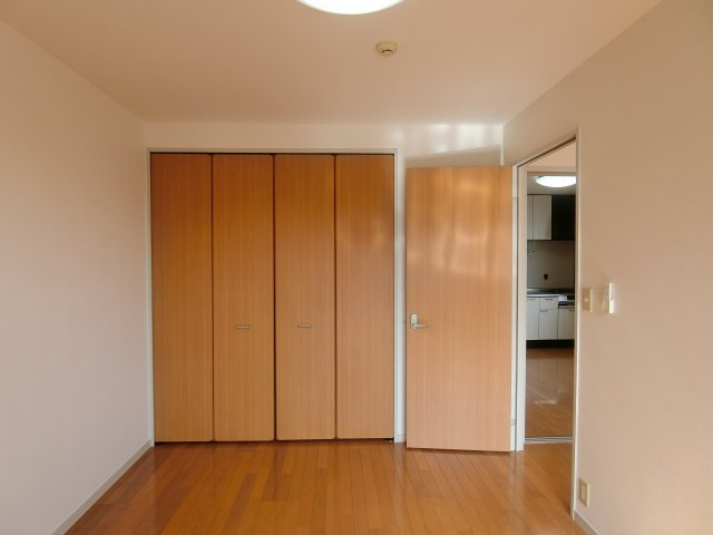 ファミーユ中野　A棟の洋室