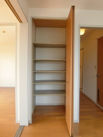 ファミーユ中野　A棟の収納