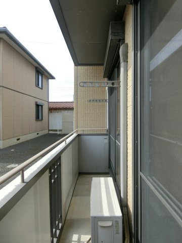 ファミーユ中野　A棟のバルコニー