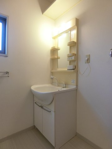 ファミーユ中野　A棟の洗面所