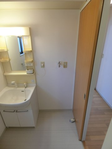 ファミーユ中野　A棟の洗面所