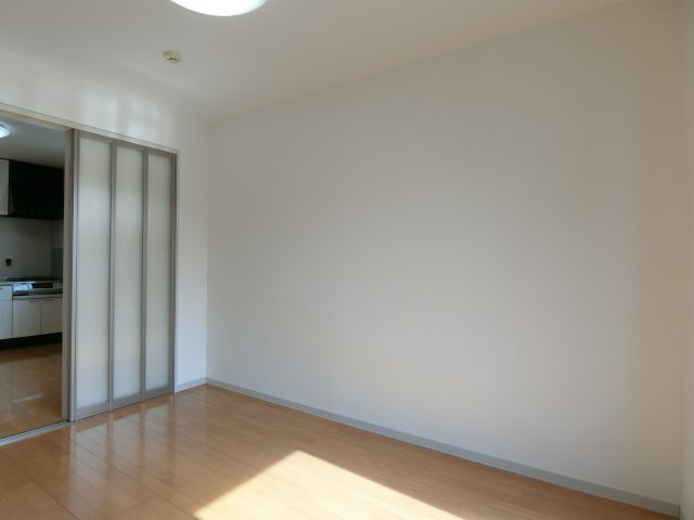 ファミーユ中野　A棟の洋室