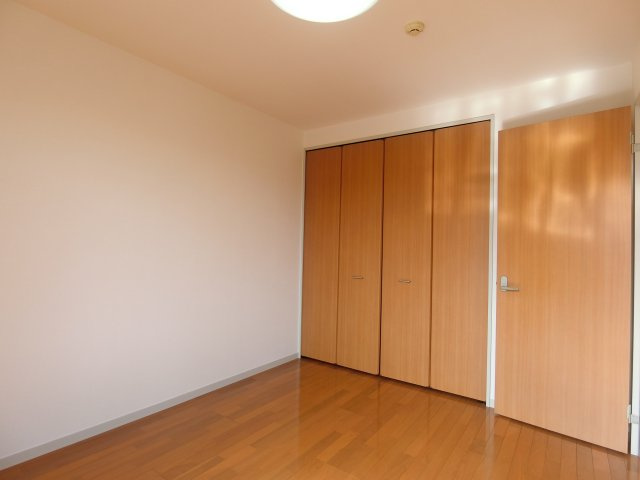 ファミーユ中野　A棟の洋室