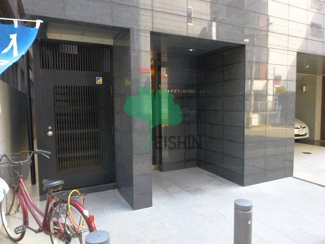 フェイズイン博多駅南のエントランス