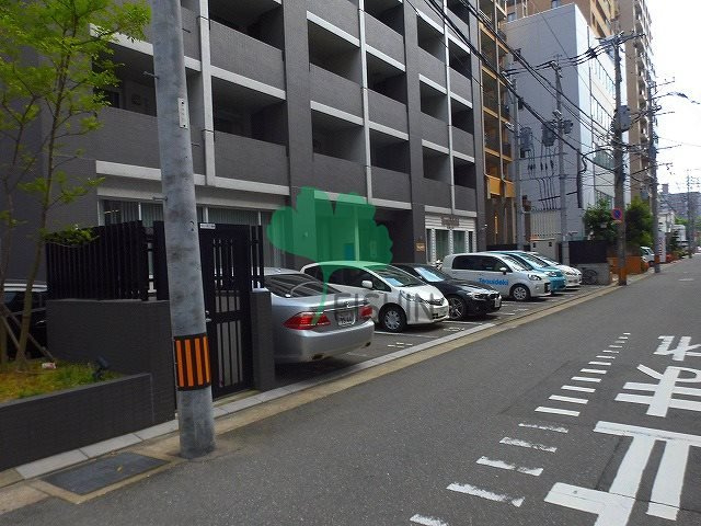 フェイズイン博多駅南の駐車場