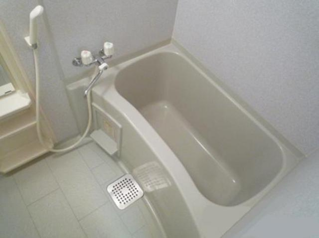 カスタリア薬院の浴室|ピカピカです