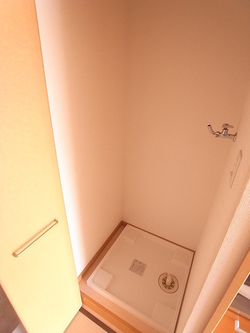 カスタリア薬院の設備|洗濯機置き場は扉付きで目隠しできます