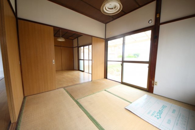 【洋室】 | 倉見脇貸家 | 陽当り良好、洋室に変更しております。