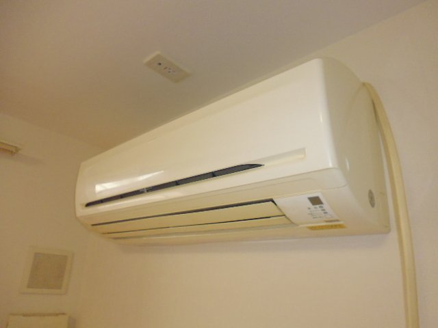 ウエスト　コンフォールの設備|エアコン