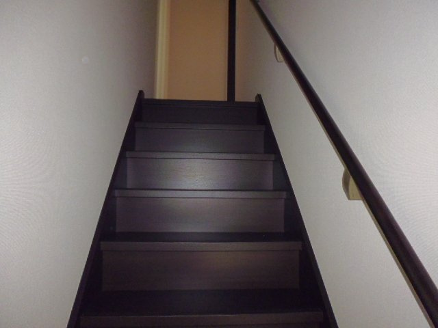 ウエスト　コンフォールの内装|階段