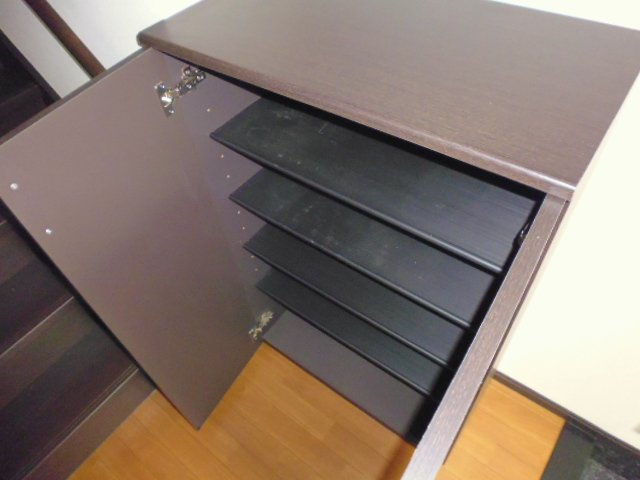 ウエスト　コンフォールの玄関|シューズボックス