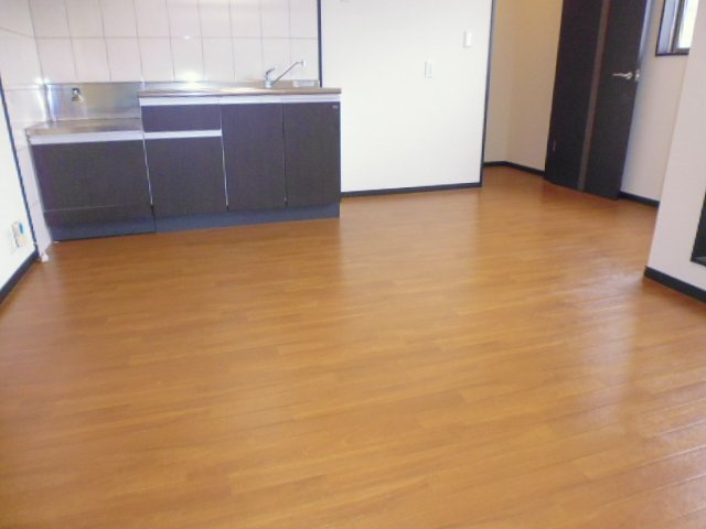 ウエスト　コンフォールの居間・リビング|ダイニング