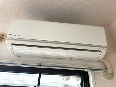 【設備】 | エクセレント日吉 | 暑い夏や寒い冬に大活躍！洋室6.2帖のお部屋にあるエアコンです☆冷暖房完備で1年中快適に過ごせます♪