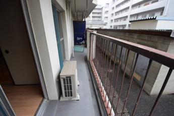 【バルコニー】