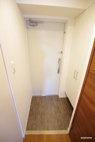 ウォークフォレスト御幸町　仲介手数料無料の玄関