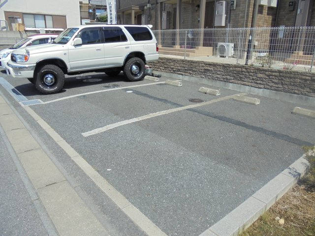 グレーリングの駐車場