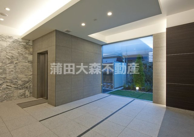 メインステージ蒲田Ⅴのエントランス