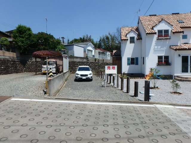 高崎市　石原町売地の前面道路含む現地写真