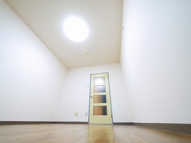 フローレンスヨーコの洋室|使い勝手のいい洋室です
