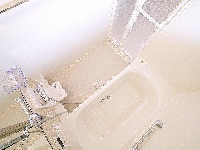 メゾン　ソレイユの浴室|一坪風呂。足が伸ばせて日々の疲れを癒してくれます