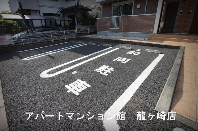 サニーヒルの駐車場