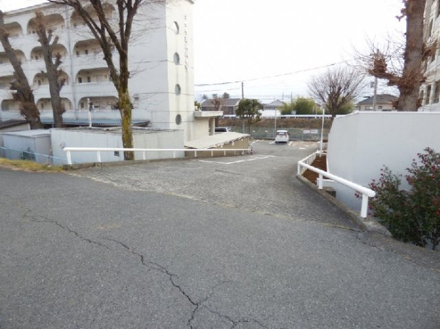 【駐車場】 | ダイタ荒川ハイツ１号館