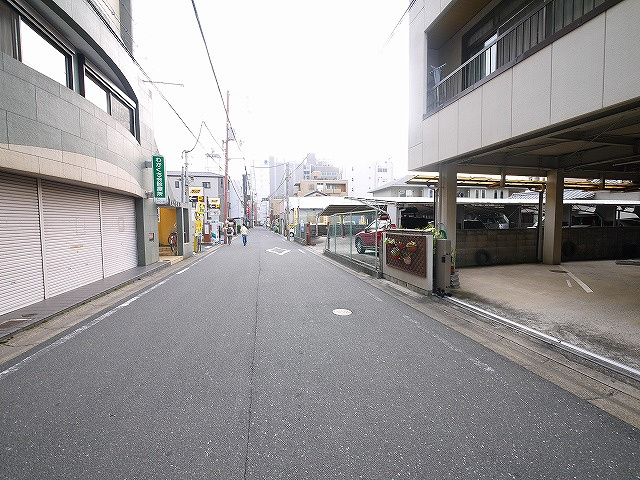 三条町貸倉庫の周辺