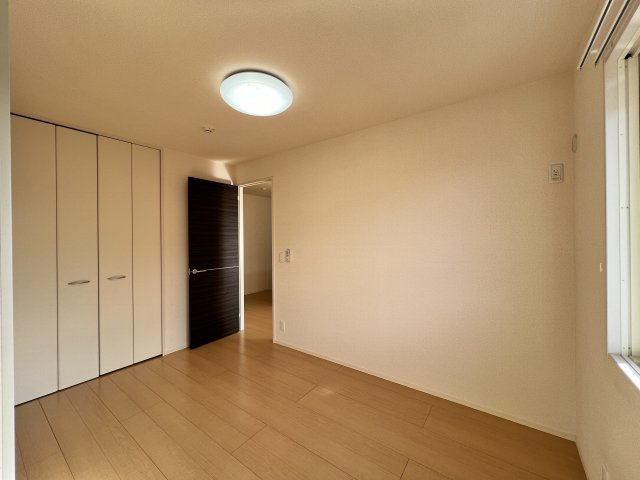 ジュネス榊原の洋室|南洋室6帖