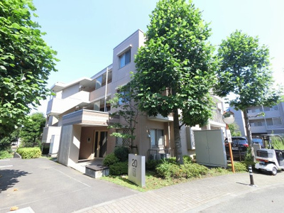 【外観】 | グランノア港北の丘　２０番館 | 東南角部屋につき採光・通風良好。上階はルーフバルコニーのため生活音が気になりません♪